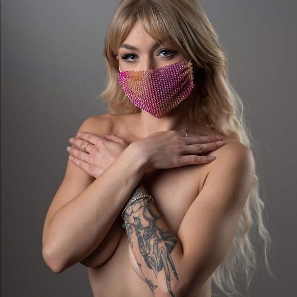 Mask - Picture 6 of 8